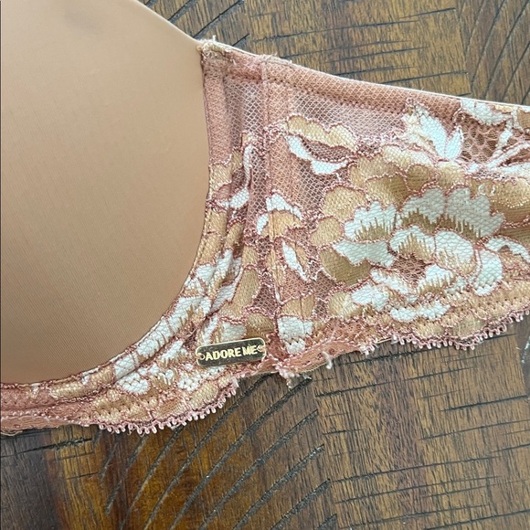 Like 🆕 ADORE ME Lyza Elegant Lace Trimmed Push-up Bra in beige, 34 B - Picture 5 of 10